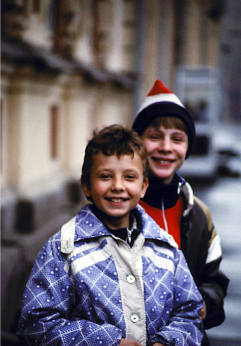 Витрина Торгового Комплекса по улице Литвинова. СССР, Иркутск, 1988 год. Витрина Торгового Комплекса по улице Литвинова. СССР, Иркутск, 1988 год.