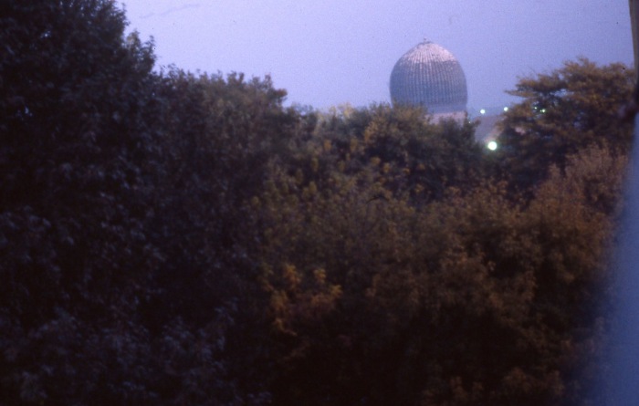 Гур-Эмир - мавзолей Тамерлана. СССР, Узбекистан, Самарканд, 1984 год. Гур-Эмир - мавзолей Тамерлана. СССР, Узбекистан, Самарканд, 1984 год.