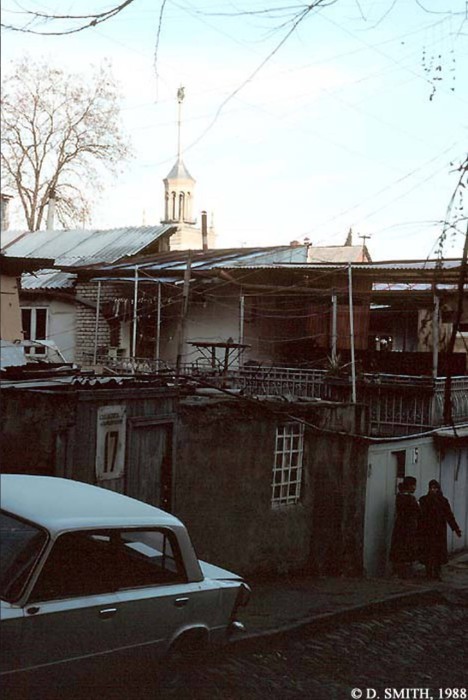 Старая часть города. СССР, Грузия, Тбилиси, 1988 год.