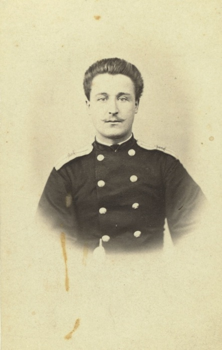 Телеграфист, работающий в Иркутске. Телеграфист, работающий в Иркутске.