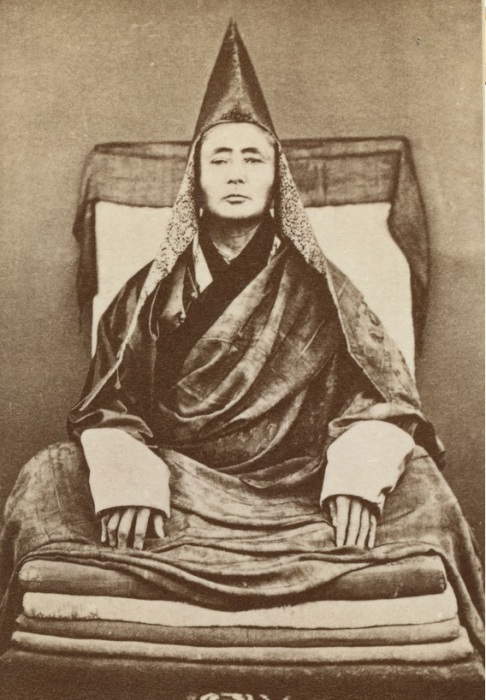 Портрет великого ламы Гусиноозёрского дацана. Портрет великого ламы Гусиноозёрского дацана.