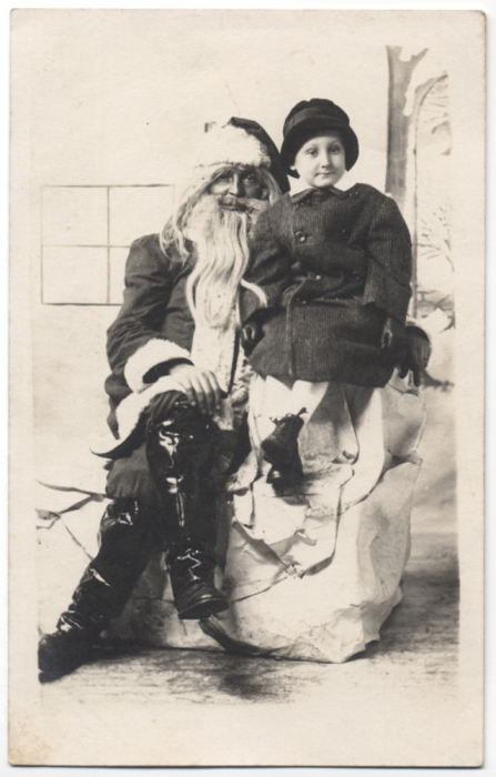 С годами некоторые традиции и обряды меняются. С годами некоторые традиции и обряды меняются.