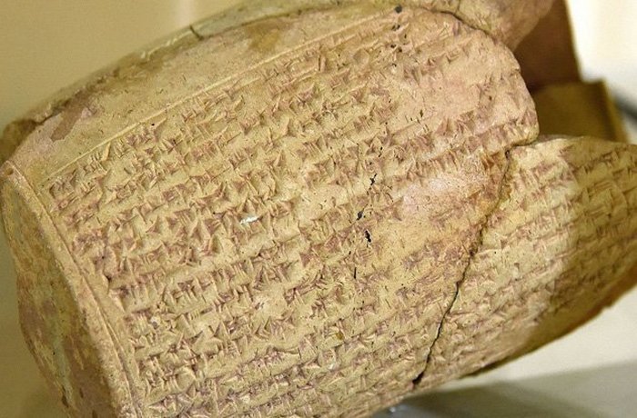 Ассирийская армия: пытки выживших./фото: listverse.com Ассирийская армия: пытки выживших./фото: listverse.com