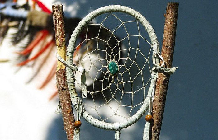 Ночной воздух наполнен снами. / Фото: thevintagenews.com Ночной воздух наполнен снами. / Фото: thevintagenews.com