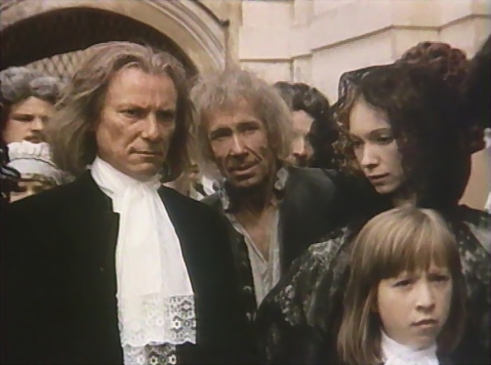 Кадр из фильма *Визит к Минотавру*, 1987 | Фото: kino-teatr.ru Кадр из фильма *Визит к Минотавру*, 1987 | Фото: kino-teatr.ru