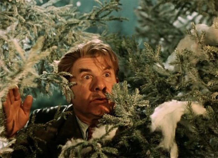 Игорь Ильинский в фильме *Карнавальная ночь*, 1956 | Фото: kino-teatr.ru Игорь Ильинский в фильме *Карнавальная ночь*, 1956 | Фото: kino-teatr.ru