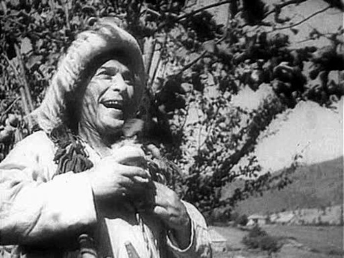 Леонид Утесов в комедии *Веселые ребята*, 1934 | Фото: kino-teatr.ru Леонид Утесов в комедии *Веселые ребята*, 1934 | Фото: kino-teatr.ru