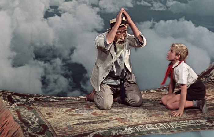 Кадр из к/ф «Старик Хоттабыч». Реж. Г. Казанский, 1956 год. | Фото: wildkids.biz. Кадр из к/ф «Старик Хоттабыч». Реж. Г. Казанский, 1956 год. | Фото: wildkids.biz.