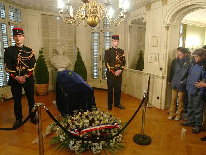 Прах А. Дюма в парижском Пантеоне. | Фото: allday.com. Прах А. Дюма в парижском Пантеоне. | Фото: allday.com.