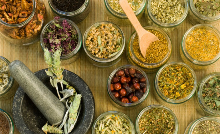 Многие полагают, что секрет долголетия Ли Цинъюня в особенных травных элексирах. Многие полагают, что секрет долголетия Ли Цинъюня в особенных травных элексирах.