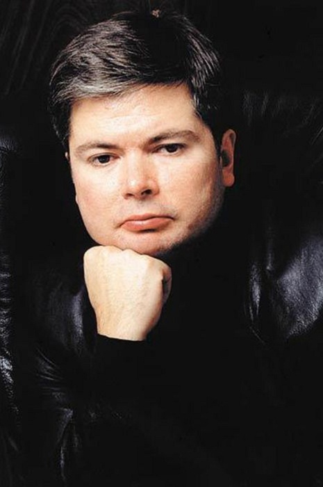 Журналист, президент издательского холдинга «Совершенно секретно» Артем Боровик. | Фото: worldrusnews.ru.