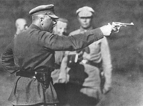 Voroshilov_Kult_04_07