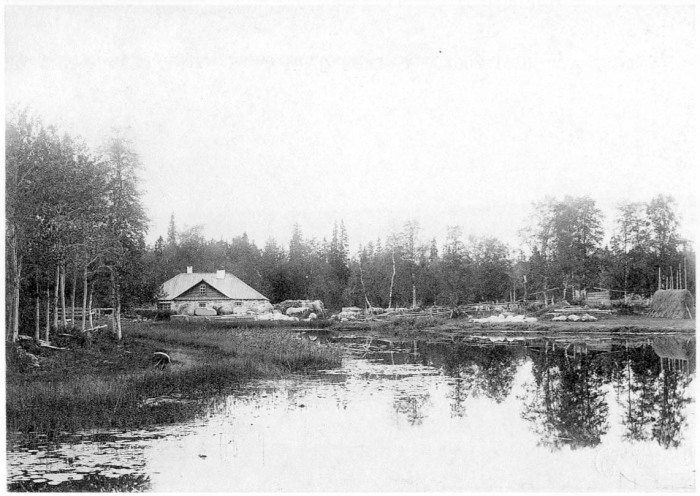 Баня недалеко от ручья на территории Спасо-Преображенского Соловецкого монастыря. Россия, Архангельская область, Приморский район, 1910 год. Баня недалеко от ручья на территории Спасо-Преображенского Соловецкого монастыря. Россия, Архангельская область, Приморский район, 1910 год.