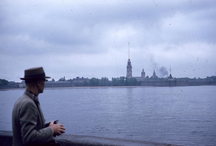 Панорама Невы и вид на собор во имя первоверховных апостолов Петра и Павла. СССР, Ленинград, 1959 год. Панорама Невы и вид на собор во имя первоверховных апостолов Петра и Павла. СССР, Ленинград, 1959 год.
