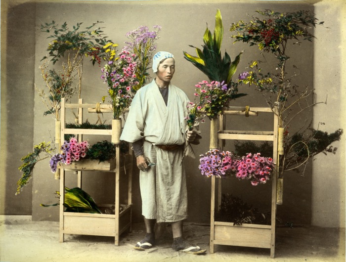 Естественный мир Японии всегда обеспечивал красивые цветы во все сезоны. Естественный мир Японии всегда обеспечивал красивые цветы во все сезоны.