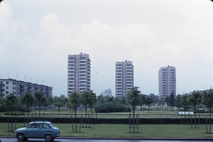 Недавно построенные четырнадцатиэтажки. СССР, Ленинград, 1975 год. Недавно построенные четырнадцатиэтажки. СССР, Ленинград, 1975 год.