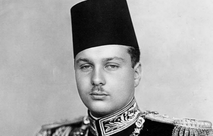 Королевская мерзость: обладать самой большой в мире коллекцией порно. Королевская мерзость: обладать самой большой в мире коллекцией порно.