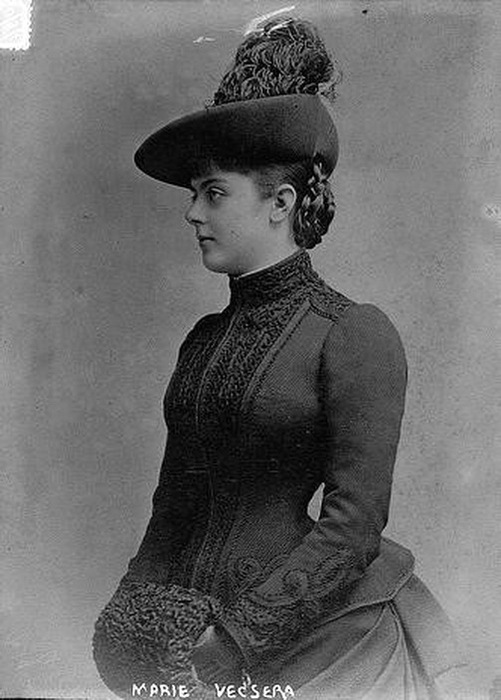 Maria Vetsera - возлюбленная австрийского кронпринца Рудольфа. | Фото: img0.liveinternet.ru. Maria Vetsera - возлюбленная австрийского кронпринца Рудольфа. | Фото: img0.liveinternet.ru.