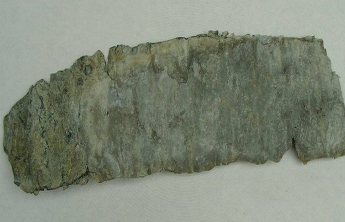 Древние проклятие: табличка из Пеллы. / Фото: from-ua.com Древние проклятие: табличка из Пеллы. / Фото: from-ua.com