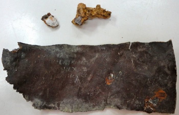 Древние проклятие: таблички против конкурентов. / Фото: listverse.com Древние проклятие: таблички против конкурентов. / Фото: listverse.com