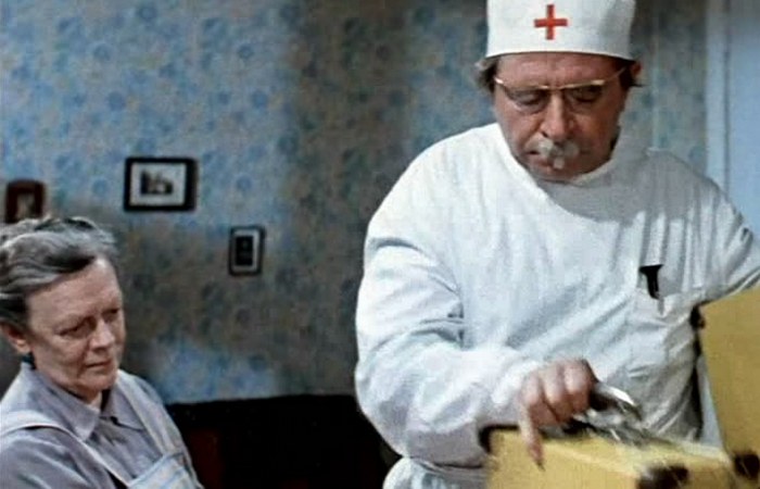 Кадр из фильма «Приключение жёлтого чемоданчика»./фото: kinofile.net Кадр из фильма «Приключение жёлтого чемоданчика»./фото: kinofile.net