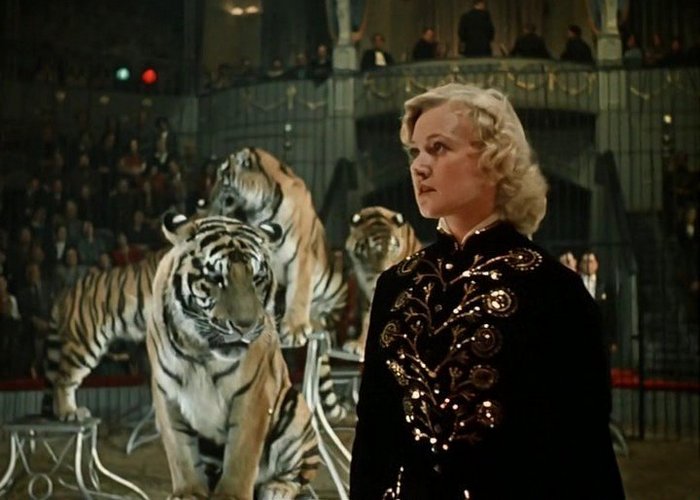 Людмила Касаткина в образе. / Фото: plus.kinopoisk.ru Людмила Касаткина в образе. / Фото: plus.kinopoisk.ru