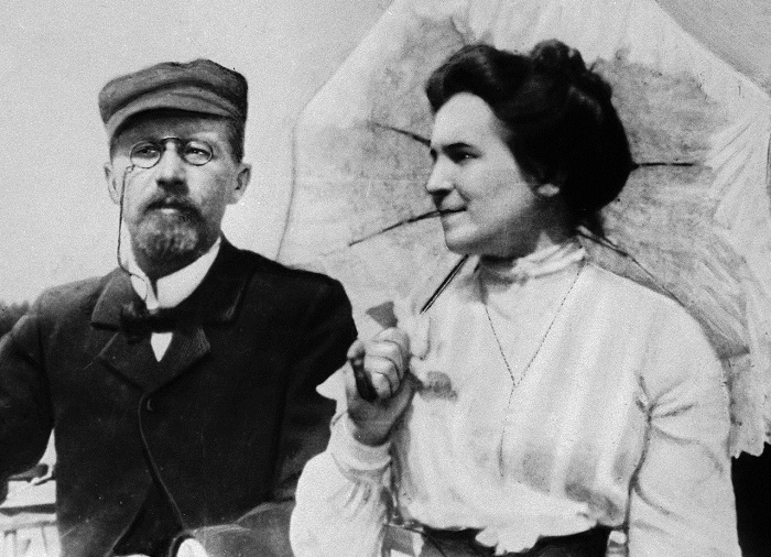 Антон Чехов и его жена Ольга Книппер. | Фото: img-fotki.yandex.ru. Антон Чехов и его жена Ольга Книппер. | Фото: img-fotki.yandex.ru.