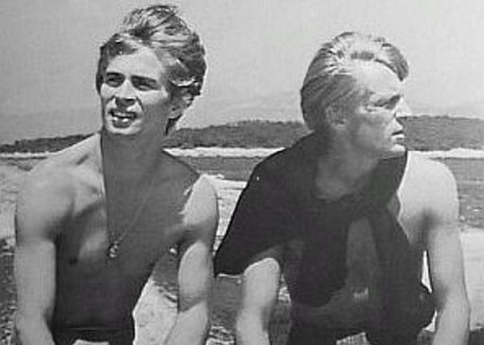 Любовь нечаянно нагрянет. / Фото: funik.ru Любовь нечаянно нагрянет. / Фото: funik.ru