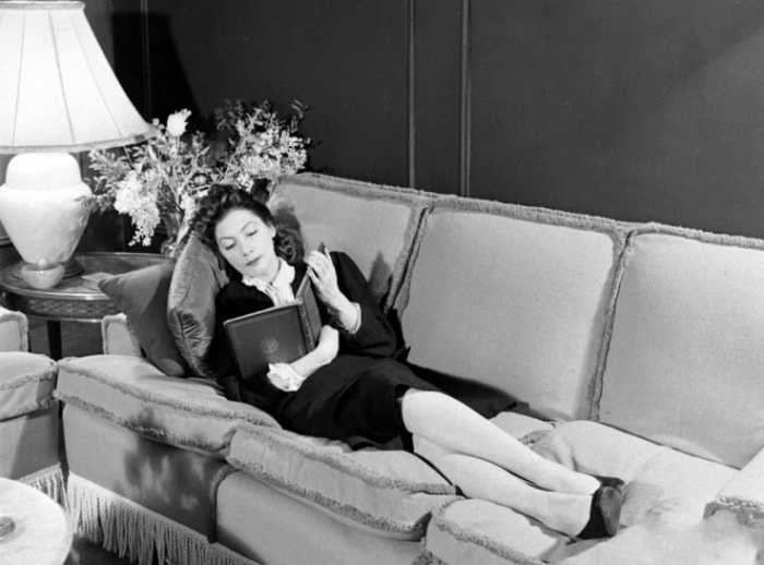 Женщина-дизайнер, которая выглядела как кинозвезда | Фото: names.ru Женщина-дизайнер, которая выглядела как кинозвезда | Фото: names.ru