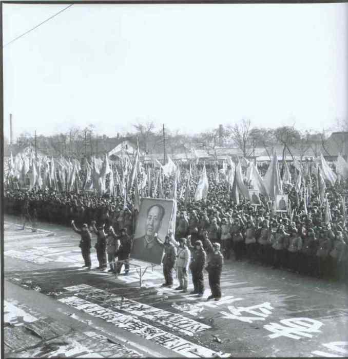 Переход власти от местного правительства и партийных органов в руки революционного комитета. Переход власти от местного правительства и партийных органов в руки революционного комитета.