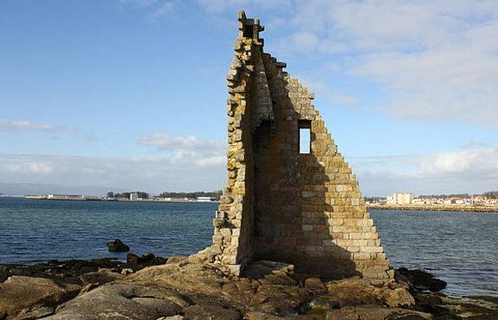 Башня Торре де Сан Сатурнино. Башня Торре де Сан Сатурнино.