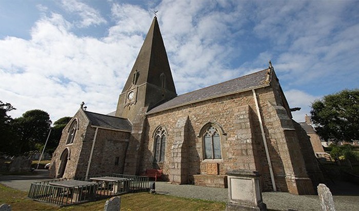 Церковь образованию не всегда помеха. Церковь образованию не всегда помеха.