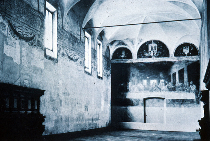 «Тайная вечеря» в миланском монастыре Санта-Мария-делле-Грацие перед Второй мировой войной. | Фото: witcombe.sbc.edu. «Тайная вечеря» в миланском монастыре Санта-Мария-делле-Грацие перед Второй мировой войной. | Фото: witcombe.sbc.edu.