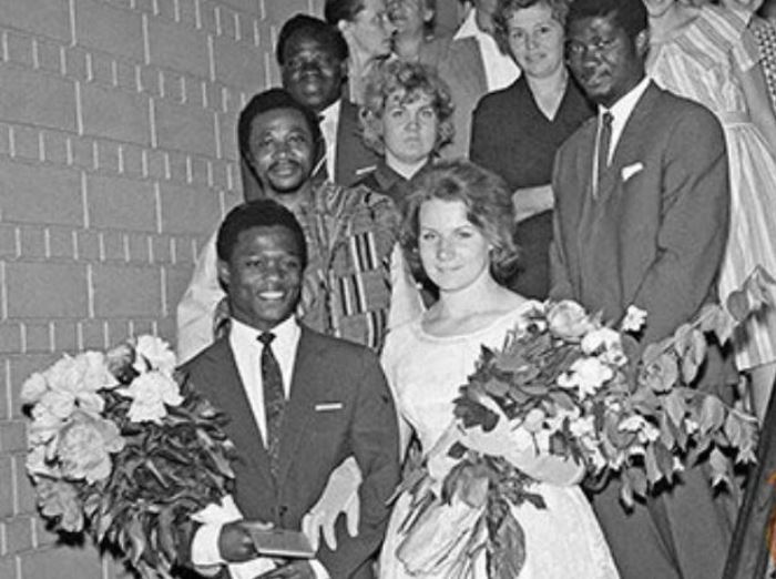 Браки с иностранцами долгое время были под запретом в СССР | Фото: newsland.com Браки с иностранцами долгое время были под запретом в СССР | Фото: newsland.com