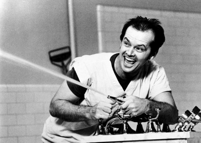 Кадр из фильма «Пролетая над гнездом кукушки»./фото: kinoframe.tv Кадр из фильма «Пролетая над гнездом кукушки»./фото: kinoframe.tv