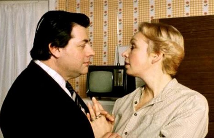 Кадр из фильма *Самая обаятельная и привлекательная*, 1985 | Фото: kinokritik.com Кадр из фильма *Самая обаятельная и привлекательная*, 1985 | Фото: kinokritik.com