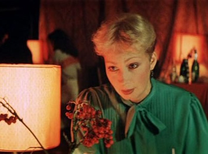 Татьяна Васильева в фильме *Увидеть Париж и умереть*, 1992 | Фото: kino-teatr.ru Татьяна Васильева в фильме *Увидеть Париж и умереть*, 1992 | Фото: kino-teatr.ru