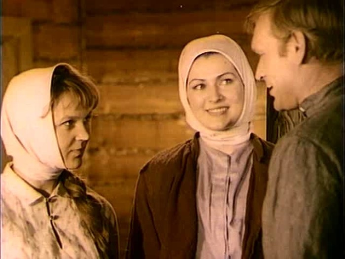 Галина Логинова в фильме *Тени исчезают в полдень*, 1971 | Фото: kino-teatr.ru Галина Логинова в фильме *Тени исчезают в полдень*, 1971 | Фото: kino-teatr.ru