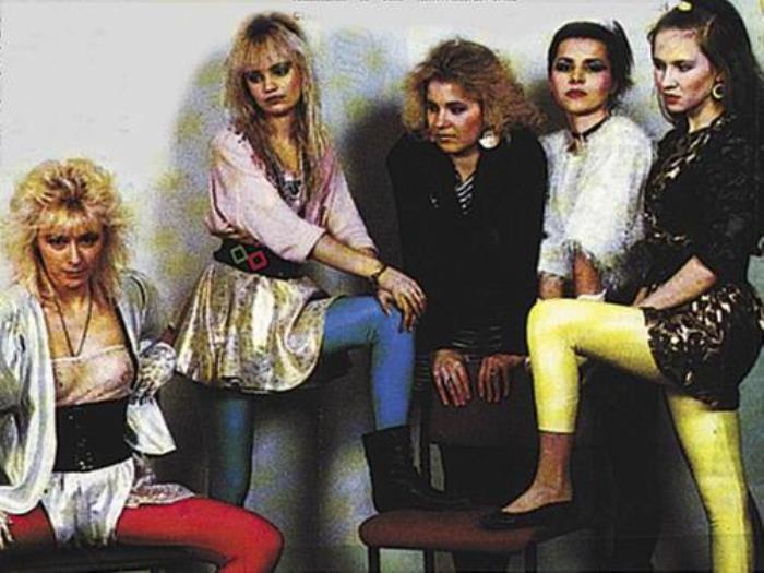 Хитами становились не только их песни, но и наряды | Фото: mega-stars.ru Хитами становились не только их песни, но и наряды | Фото: mega-stars.ru