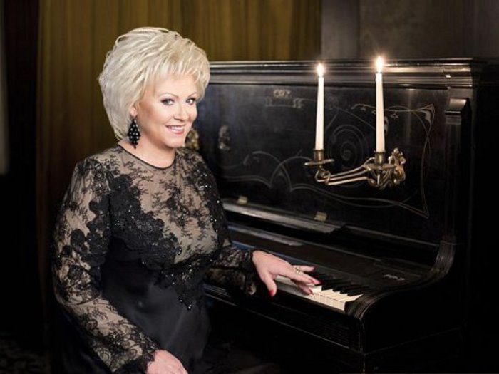 Певица, чьи песни не теряют популярности и спустя 30 лет | Фото: polit.ru Певица, чьи песни не теряют популярности и спустя 30 лет | Фото: polit.ru