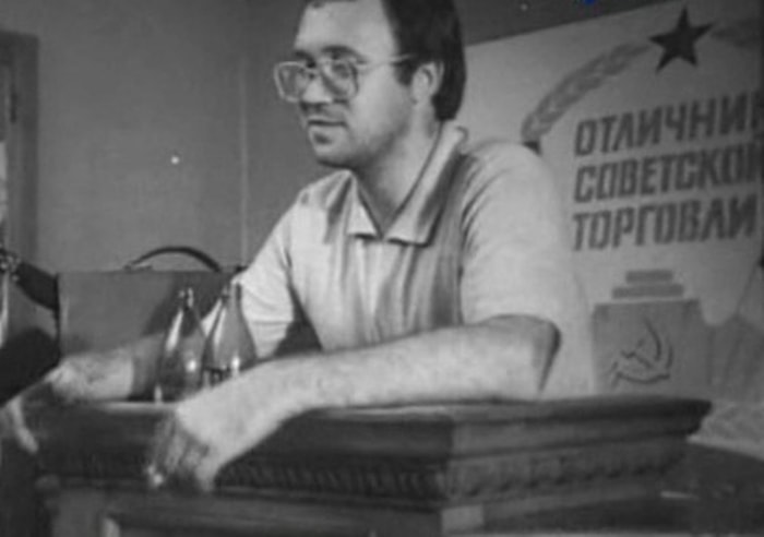 Поэт, переводчик, издатель Илья Кормильцев | Фото: chtoby-pomnili.com Поэт, переводчик, издатель Илья Кормильцев | Фото: chtoby-pomnili.com