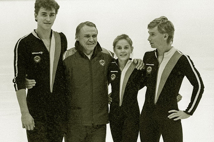 Чемпионы мира Екатерина Гордеева и Сергей Гриньков и чемпион мира в одиночном катании Александр Фадеев с тренером Станиславом Жуком Чемпионы мира Екатерина Гордеева и Сергей Гриньков и чемпион мира в одиночном катании Александр Фадеев с тренером Станиславом Жуком