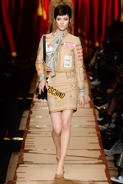 Платье из картона. Фото: Yannis Vlamos. Платье из картона. Фото: Yannis Vlamos.