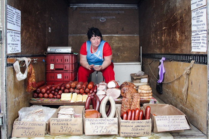 Рынок в Новосибирске. | Фото: messynessychic.com. Рынок в Новосибирске. | Фото: messynessychic.com.