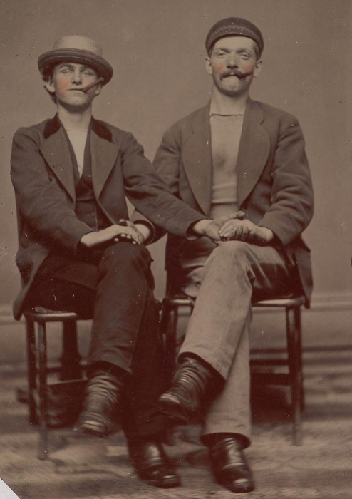 Броманс между мужчинами викторианской эпохи, 1880-е гг. | Фото: mashable.com. Броманс между мужчинами викторианской эпохи, 1880-е гг. | Фото: mashable.com.