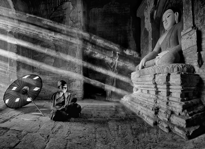 *Шаги*, Оливер Клинк, 2016 год *Шаги*, Оливер Клинк, 2016 год