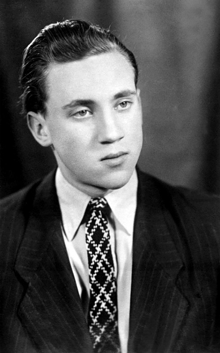 Владимир Высоцкий в юности. | Фото: img-fotki.yandex.ru. Владимир Высоцкий в юности. | Фото: img-fotki.yandex.ru.