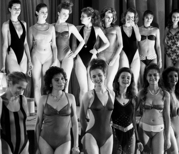 Конкурс красоты в одном из Московских университетов. Конкурс красоты в одном из Московских университетов.