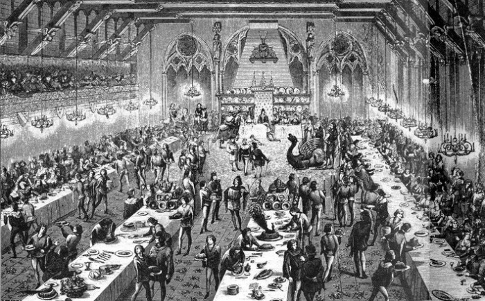 Примеры вилок XVI века. Серебро, горный хрусталь, гравировка, позолота. Примеры вилок XVI века. Серебро, горный хрусталь, гравировка, позолота.