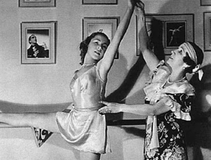 Матильда Кшесинская в своей балетной школе | Фото: chtoby-pomnili.com Матильда Кшесинская в своей балетной школе | Фото: chtoby-pomnili.com